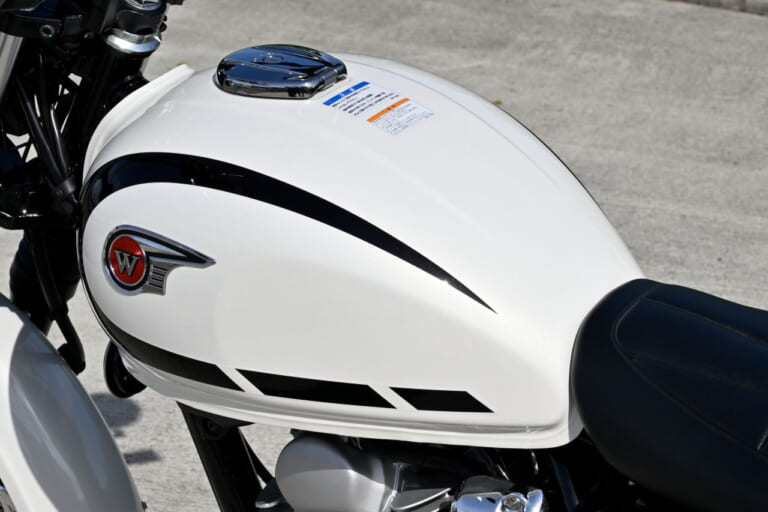 2025 KAWASAKI W230|カワサキW230〈いま国内で買える新型バイクカタログ|軽二輪(250-126cc)〉