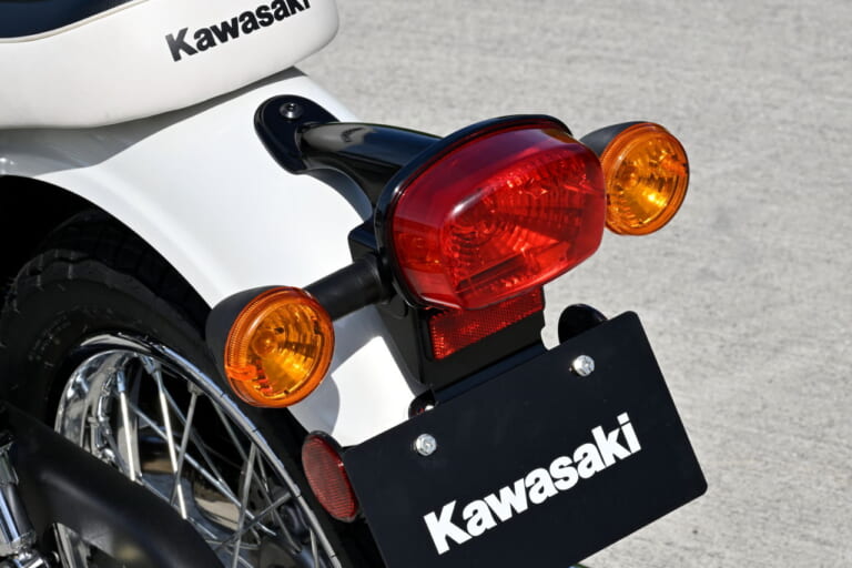 2025 KAWASAKI W230|カワサキW230〈いま国内で買える新型バイクカタログ|軽二輪(250-126cc)〉