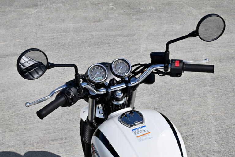 2025 KAWASAKI W230|カワサキW230〈いま国内で買える新型バイクカタログ|軽二輪(250-126cc)〉