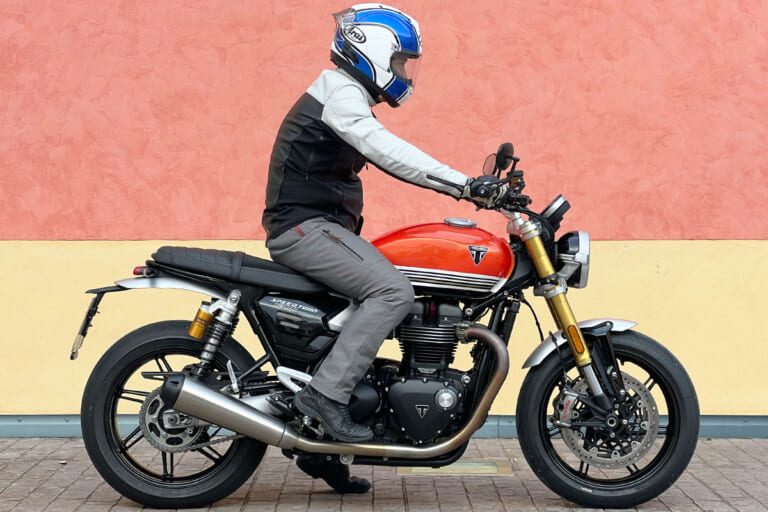 トライアンフ　TRIUMPH　モダンクラシック　スピードツイン1200　SPEED TWIN 1200 RS　試乗　インプレ　ネオクラシック