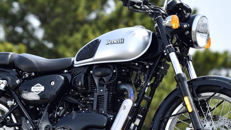 ベネリ インペリアーレ400〈いま国内で買える新型バイクカタログ｜小型二輪(400-251cc)〉