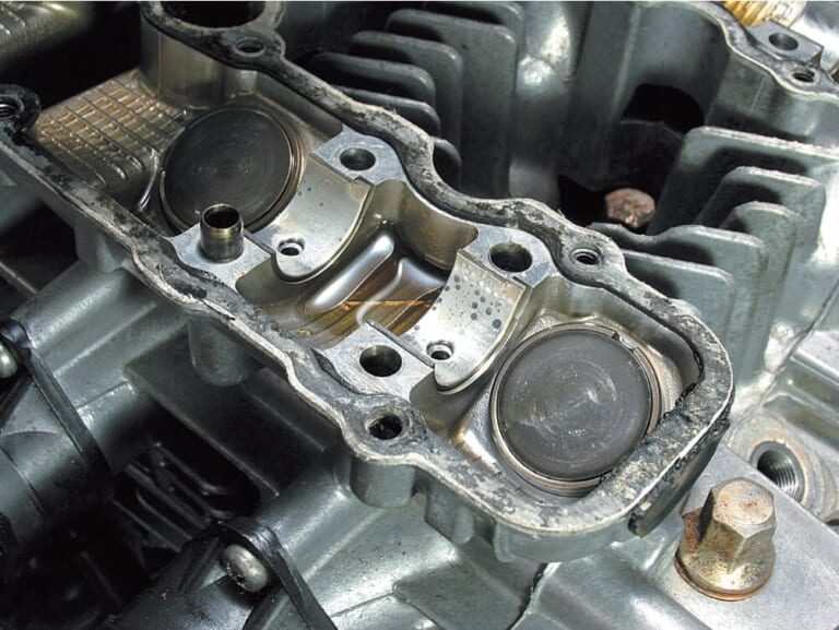 カムシャフト軸受|開発テーマは「世界最良」、二輪史に輝く不朽の名機:カワサキ”Z1/Z2″シリーズ 【あの素晴らしい名車をもう一度】