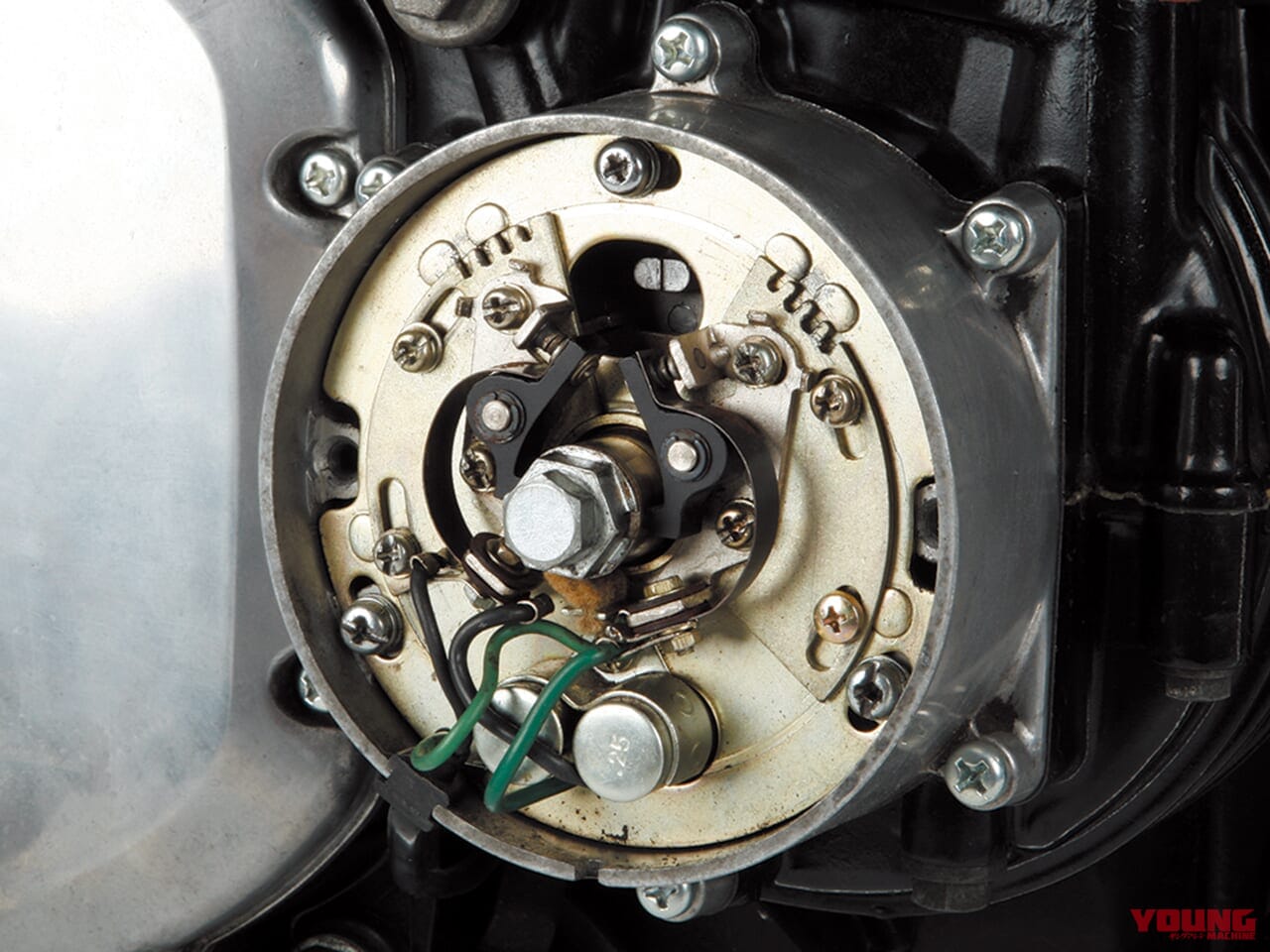 点火方式|開発テーマは「世界最良」、二輪史に輝く不朽の名機:カワサキ”Z1/Z2″シリーズ 【あの素晴らしい名車をもう一度】