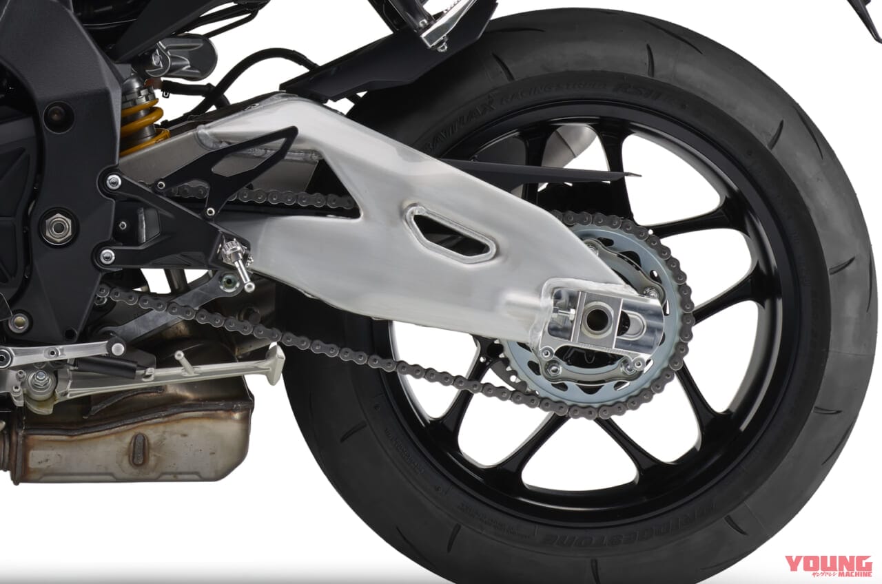 |「50年でここまで変わるか?」プロが解説! スイングアームの理論と歴史「見た目も中身も全然違う」