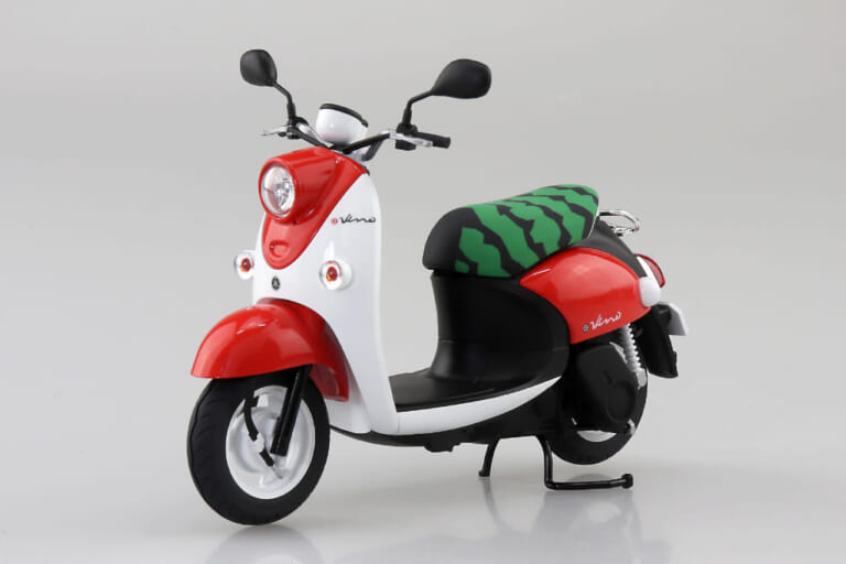 青島文化教材社 1/12充電させてもらえませんか?E-Vino|スイカヘルメットつき! 「出川哲朗の充電させてもらえませんか? E-Vino」プラモデルが登場