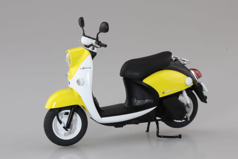 青島文化教材社 1/12充電させてもらえませんか?E-Vino|スイカヘルメットつき! 「出川哲朗の充電させてもらえませんか? E-Vino」プラモデルが登場