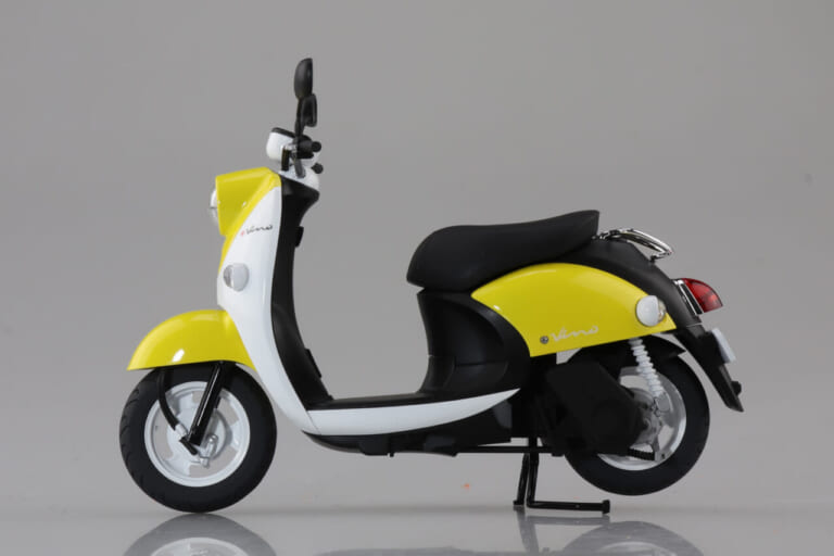 青島文化教材社 1/12充電させてもらえませんか?E-Vino|スイカヘルメットつき! 「出川哲朗の充電させてもらえませんか? E-Vino」プラモデルが登場