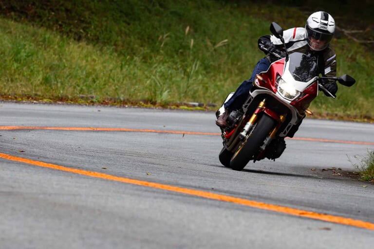 ホンダ|CB1300スーパーボルドールSP|威風堂々の余裕が持ち味のビッグネイキッド ホンダ「CB1300スーパーボルドールSP」試乗インプレッション