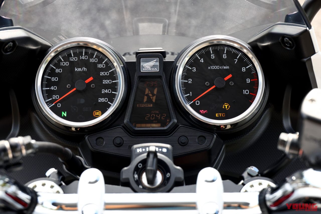 ホンダ|CB1300スーパーボルドールSP|威風堂々の余裕が持ち味のビッグネイキッド ホンダ「CB1300スーパーボルドールSP」試乗インプレッション