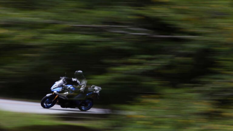 スズキ|GSX-S1000GX|走りのキャラクターや乗り心地を自在に変えられる! スズキ「GSX-S1000GX」試乗インプレッション