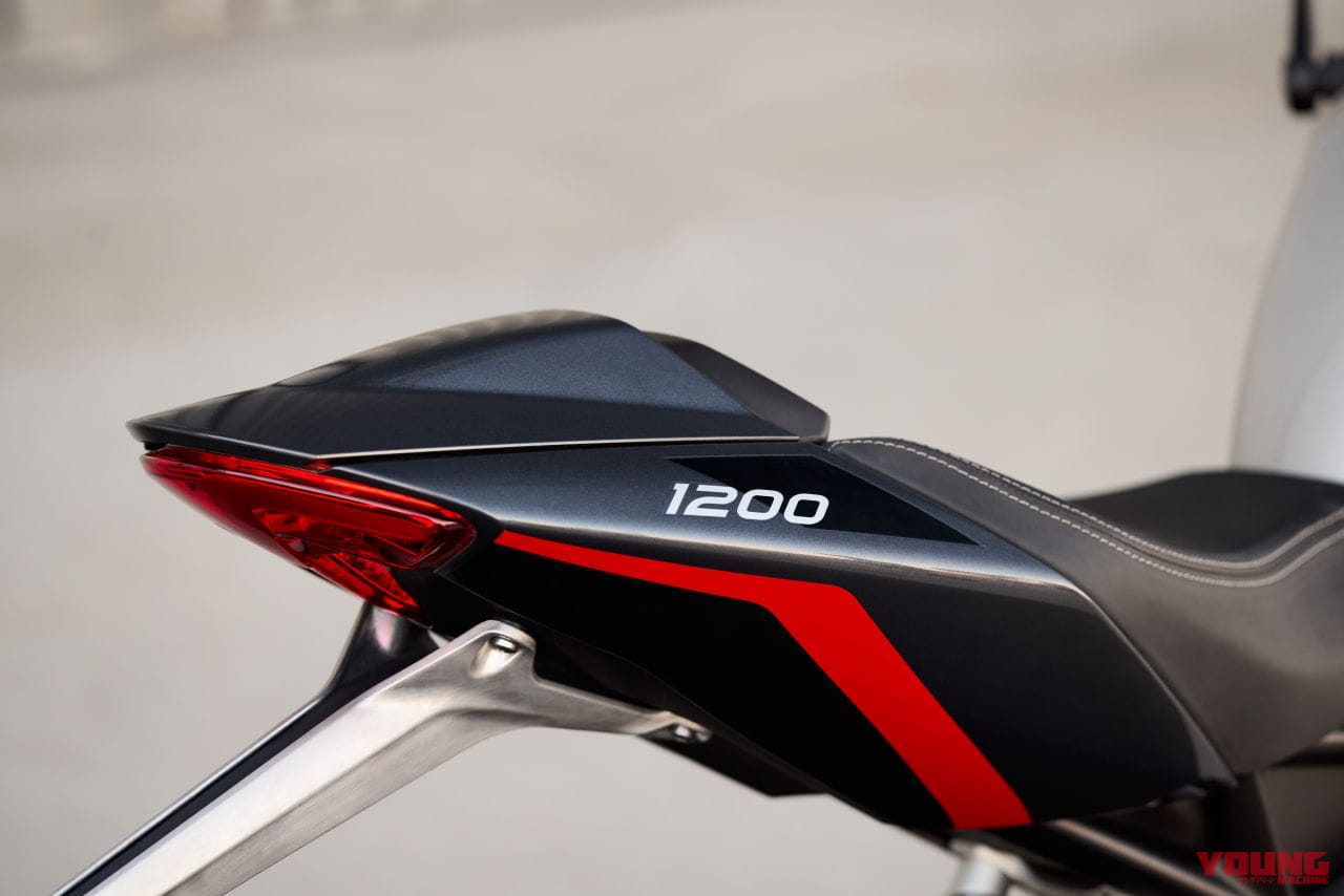 |トライアンフ新型「スピードトリプル1200RS」登場! 222万5000円~227万円で4月発売