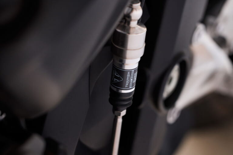 トライアンフ|スピードトリプル1200RS|2025年モデル|トライアンフ新型「スピードトリプル1200RS」登場! 222万5000円~227万円で4月発売