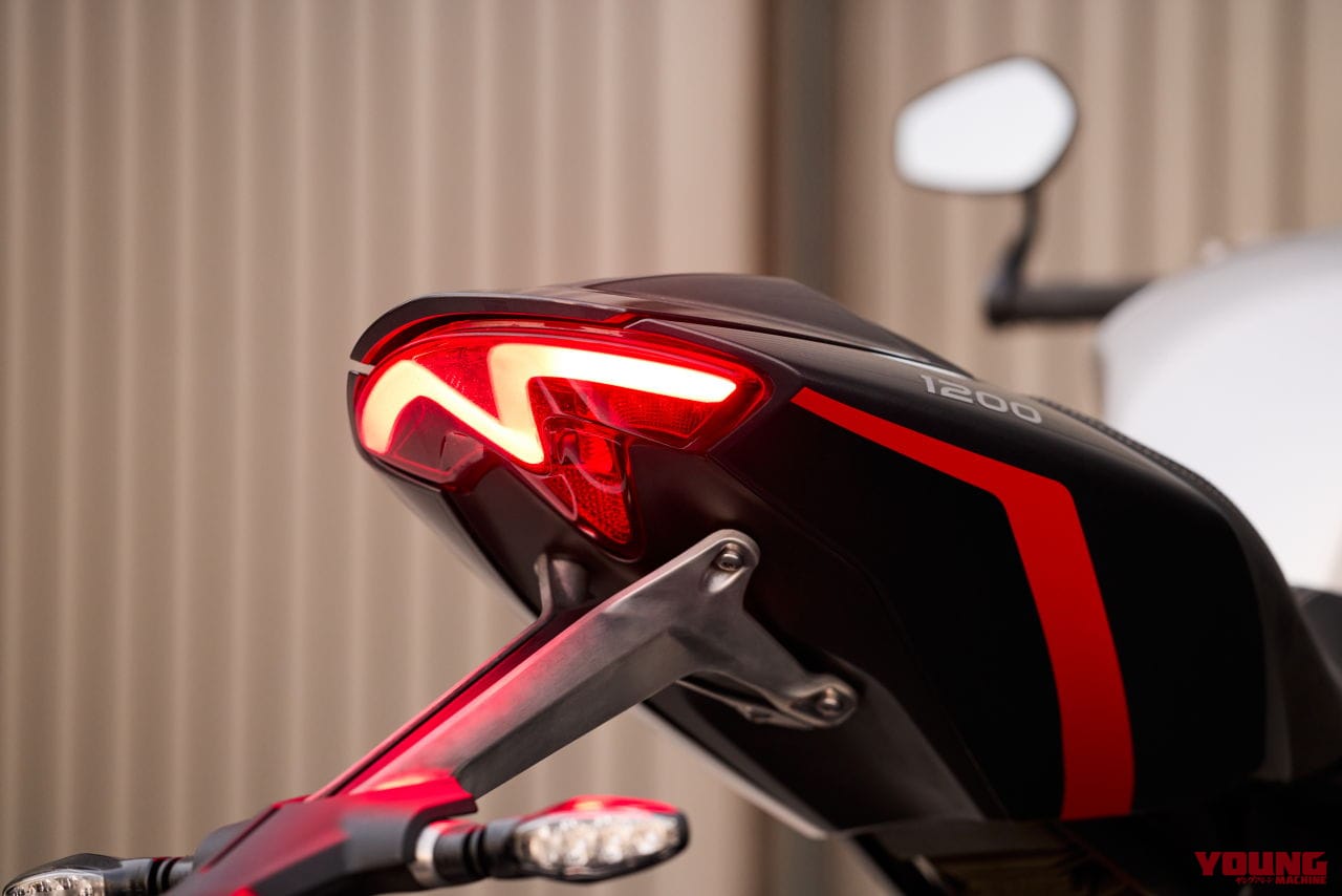 |トライアンフ新型「スピードトリプル1200RS」登場! 222万5000円~227万円で4月発売