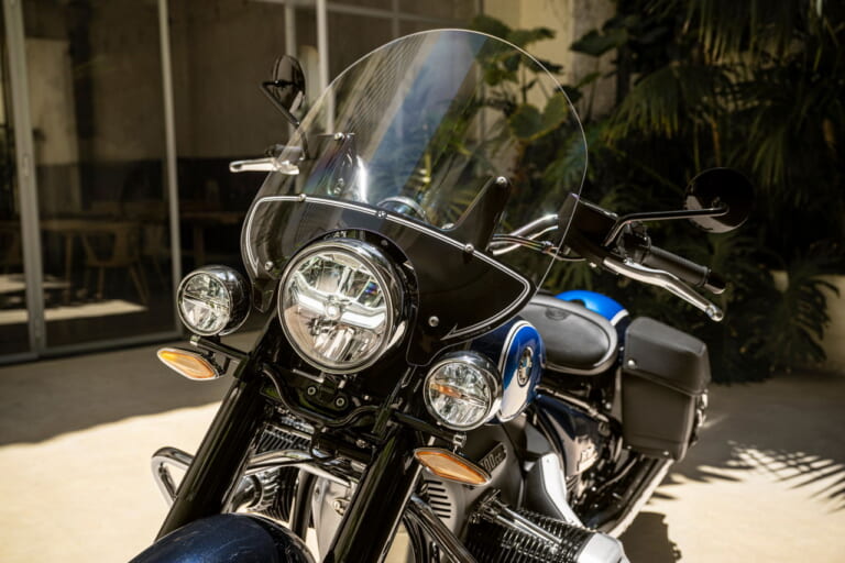 BMW R18 CLASSIC|最大のボクサーツイン搭載 BMW「R18」シリーズ5機種が外観向上や足まわり強化でモデルチェンジ!