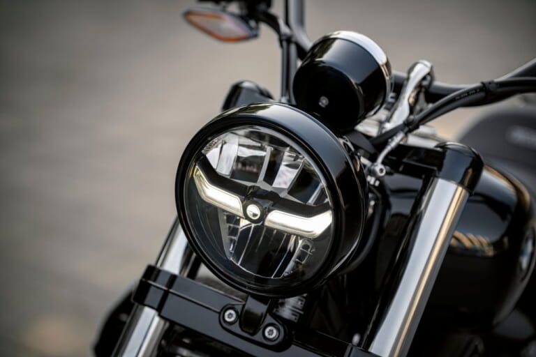 BMW R18|最大のボクサーツイン搭載 BMW「R18」シリーズ5機種が外観向上や足まわり強化でモデルチェンジ!