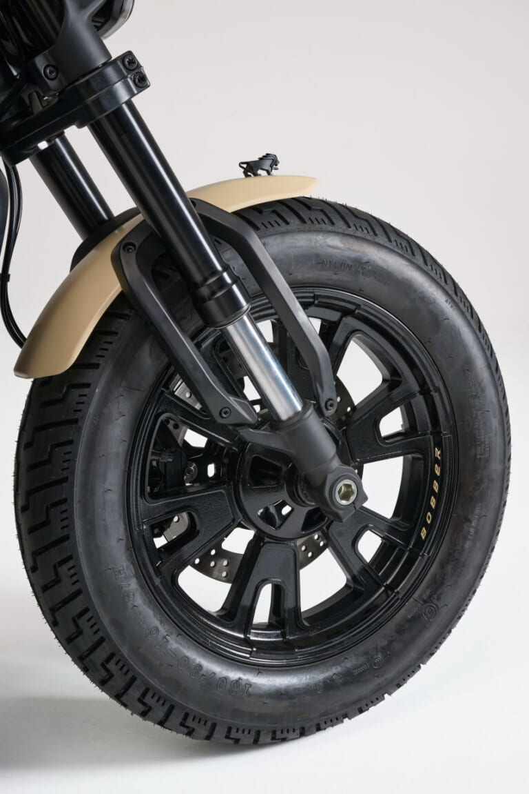 ベネリ|レオンチーノボバー400|「日本の免許制度にピッタリ」ベネリから400ccストリートクルーザーが登場! 「レオンチーノボバー400」国内導入熱望!