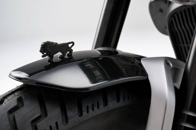 ベネリ|レオンチーノボバー400|「日本の免許制度にピッタリ」ベネリから400ccストリートクルーザーが登場! 「レオンチーノボバー400」国内導入熱望!