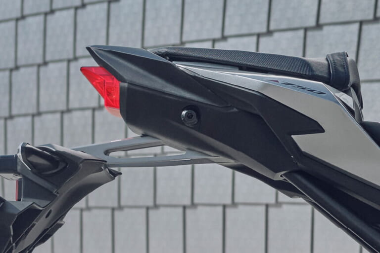 ホンダ|CB750ホーネット|2025年モデル|待ってた! ホンダ「CB750ホーネット」国内モデル、103万9500円で2月13日発売決定