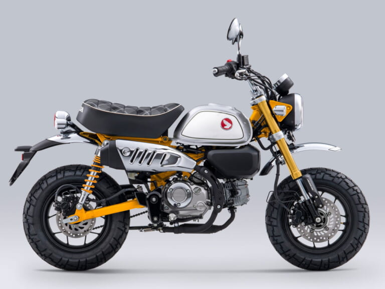 ホンダ|モンキー125|2023年モデル|【比較】ダックス125とモンキー125は似ているようで乗れる免許も違う! タンデムできるのは?