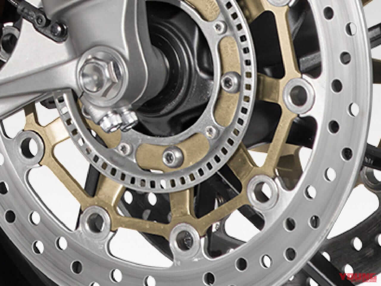 HONDA CB1300 SUPER FOUR FINAL EDITION|タレントのダレノガレ明美さんが愛車として選んだ大型バイクがガチ王道ビッグネイキッドでちょっと感心した件