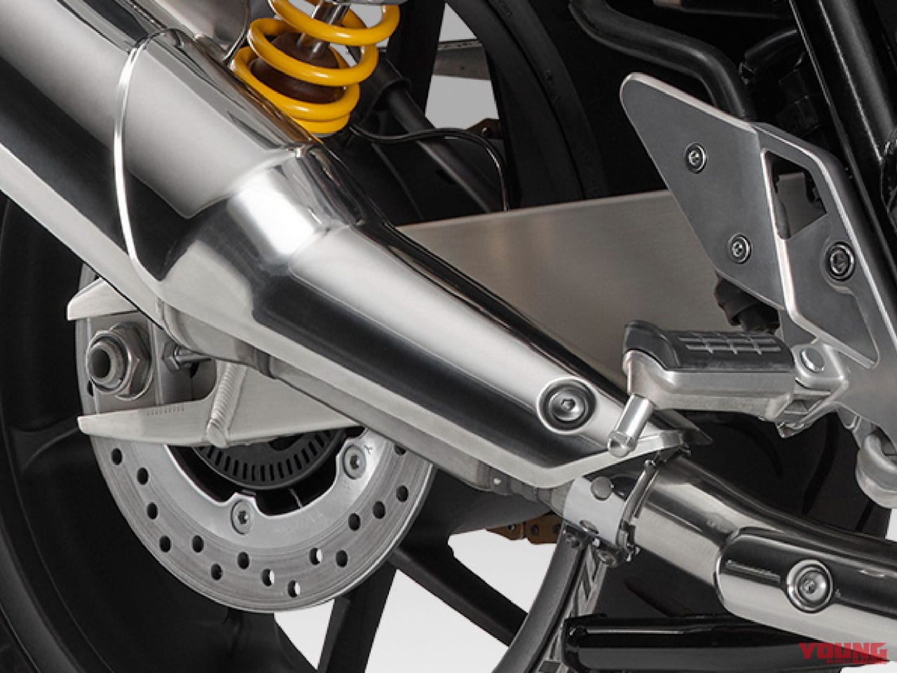 HONDA CB1300 SUPER FOUR FINAL EDITION|タレントのダレノガレ明美さんが愛車として選んだ大型バイクがガチ王道ビッグネイキッドでちょっと感心した件