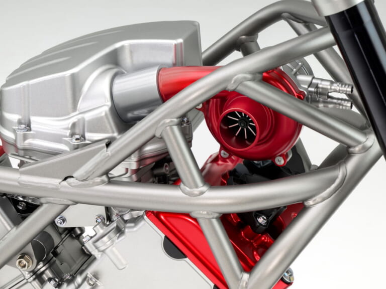 ホンダ|電動過給機付きV型3気筒エンジン|【SCOOP!】ホンダ新「V型3気筒」には過給機なしが存在する?! 異なる2種類の商標が明らかに