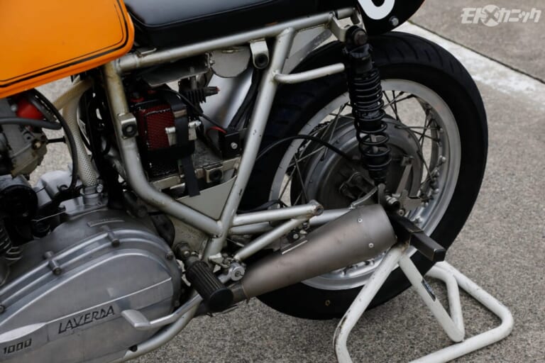 アストライド｜参加車両｜Laverda 3C｜マフラー