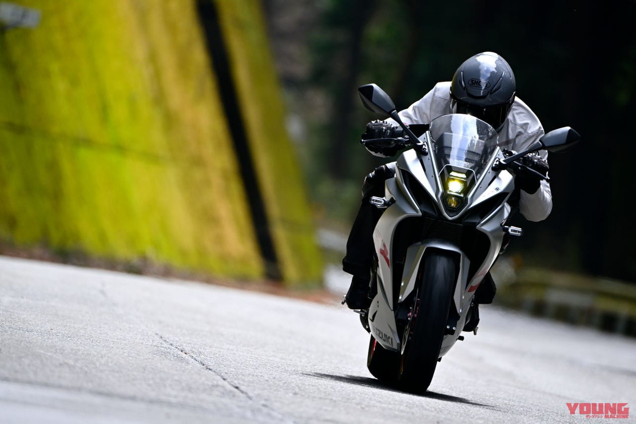 SUZUKI GSX-8R|スズキのバイクに乗って感じること5選! 情熱的なファンを生むのは真面目さと変態の二面性?!