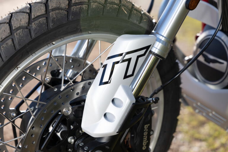 モトグッツィ|V85TT ロッソフジ|日本国旗がモチーフ! イタリア製モトグッツィ「V85TT ロッソフジ」国内発売