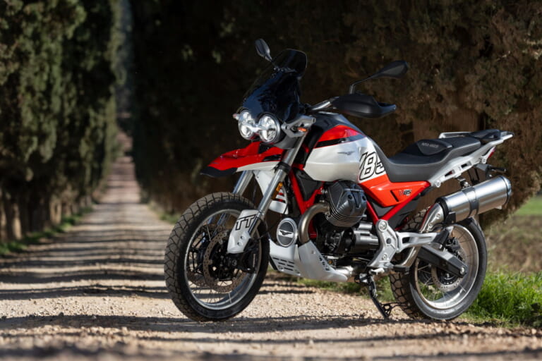 モトグッツィ|V85TT ロッソフジ|日本国旗がモチーフ! イタリア製モトグッツィ「V85TT ロッソフジ」国内発売
