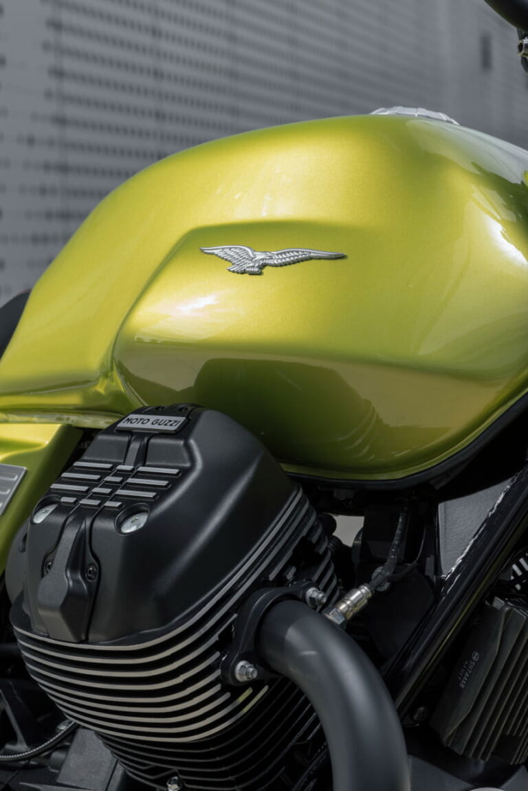 モトグッツィ|V7スポルト|2025年モデル|伝説のモトグッツィ「V7スポルト」が復活!! 倒立フォークなどを装備して2/26受注開始、8月出荷へ【新型V7シリーズ】