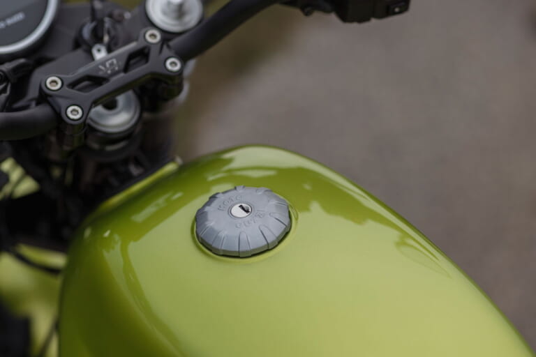 モトグッツィ|V7スポルト|2025年モデル|伝説のモトグッツィ「V7スポルト」が復活!! 倒立フォークなどを装備して2/26受注開始、8月出荷へ【新型V7シリーズ】