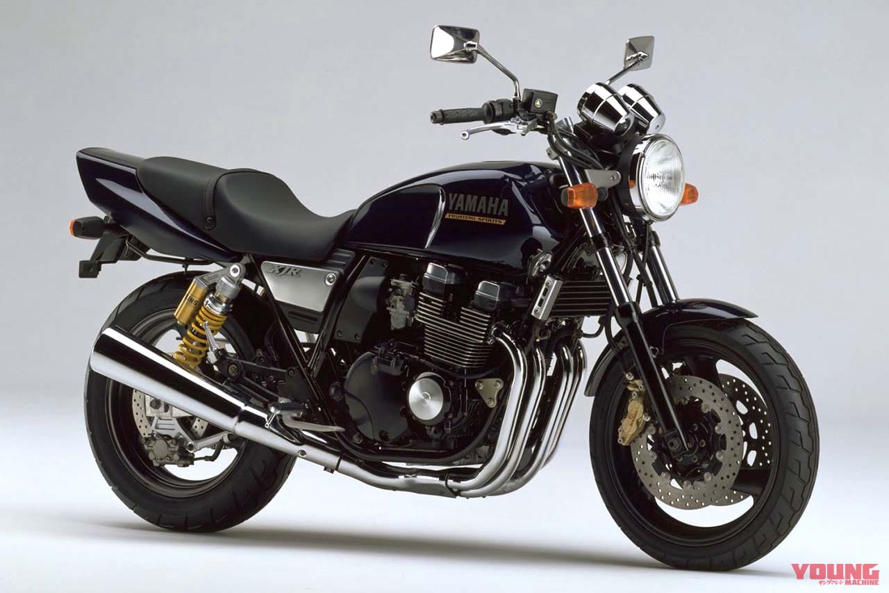 |「ハイスペック空冷4気筒」の独自路線 1995年ヤマハ『XJR400R』【柏 秀樹の昭和~平成 カタログ蔵出しコラム Vol.14】