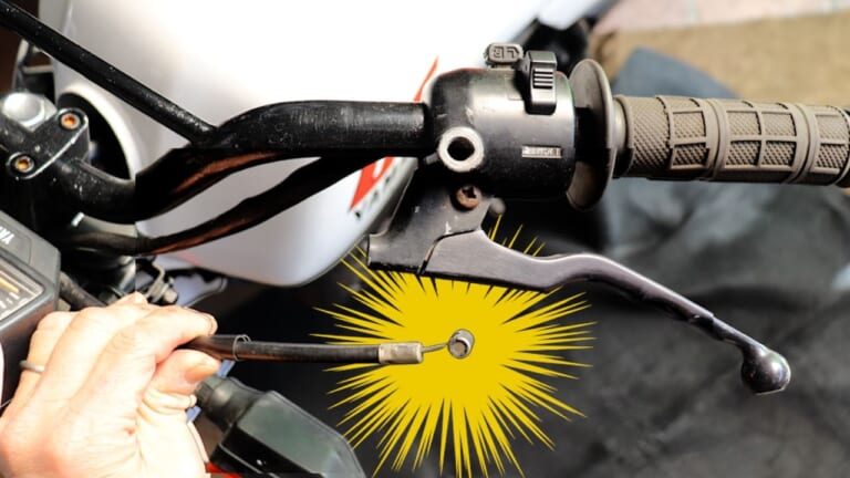 できればプロっぽい!? 工具なしでクラッチケーブルを「スパッ」と取り外す昭和テクニック【DIY整備の裏技】（30ページ目）