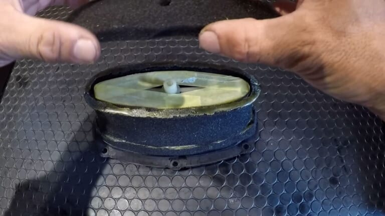 絶版車の欠品エアクリーナーをDIYしよう!【スズキRG400ガンマ復活作戦】|絶版車のエアクリーナーが欠品? 実はDIYできるよ!【スズキRG400ガンマ復活作戦】