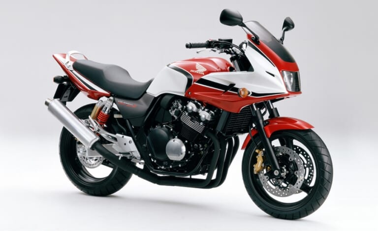 HONDA CB400SUPER BOL D'OR|復活が待ち遠しい400cc 4気筒。ホンダCB400 SUPER FOUR/BOL D’OR歴代モデル図鑑【1992~2020年】