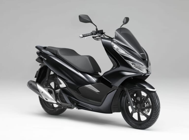 HONDA PCX|定番125ccスクーター! ホンダ「PCX」歴代モデル図鑑【2018年モデル:「美しさと力強さ」がコンセプト】
