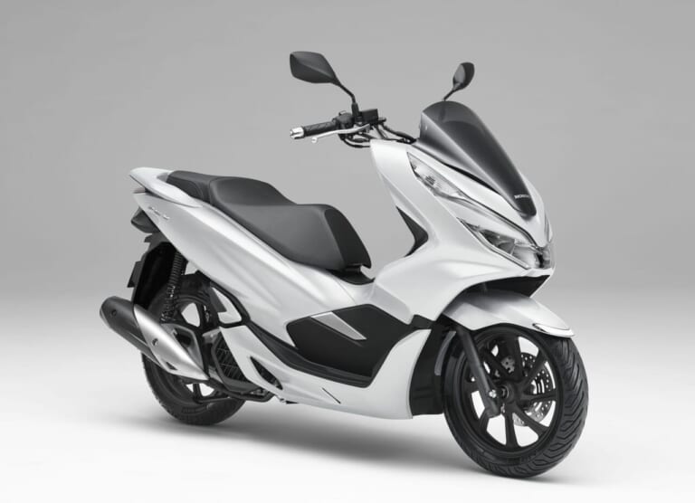 HONDA PCX|定番125ccスクーター! ホンダ「PCX」歴代モデル図鑑【2018年モデル:「美しさと力強さ」がコンセプト】