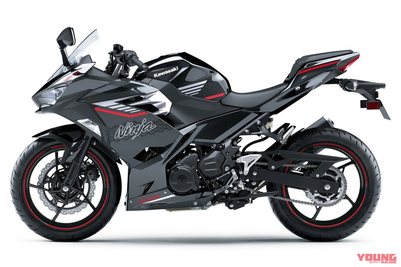 KAWASAKI Ninja 400|中古相場もわかる! カワサキ「ニンジャ400」歴代モデル図鑑【最新2025モデル:ダーク系の2色展開化】