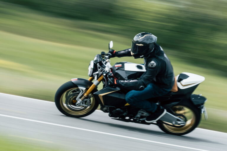 ビモータ|KB4RC|いわばイタリア製『Z1000RS』?! 新生ビモータ第2弾「KB4RC」473万円で3/25発売へ