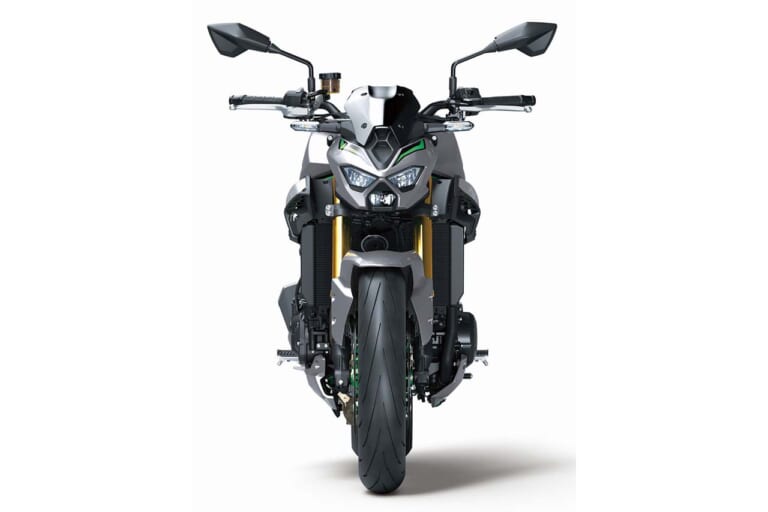 カワサキ|Z900 SE|2025年モデル|カワサキ新型「Z900SE」4/12発売! デザイン刷新のほか燃費改善やカワサキ初のターンバイターンナビ獲得も