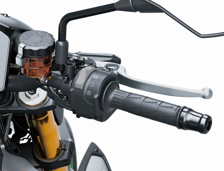 カワサキ|Z900 SE|2025年モデル|カワサキ新型「Z900SE」4/12発売! デザイン刷新のほか燃費改善やカワサキ初のターンバイターンナビ獲得も
