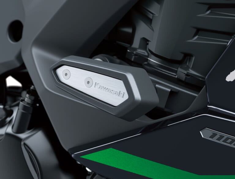 カワサキ|ニンジャ1100SX SE|2025年モデル|前後ドラレコ標準装備!! カワサキ新型モデル「ニンジャ1100SX/ニンジャ1100SE」発表、3/29発売