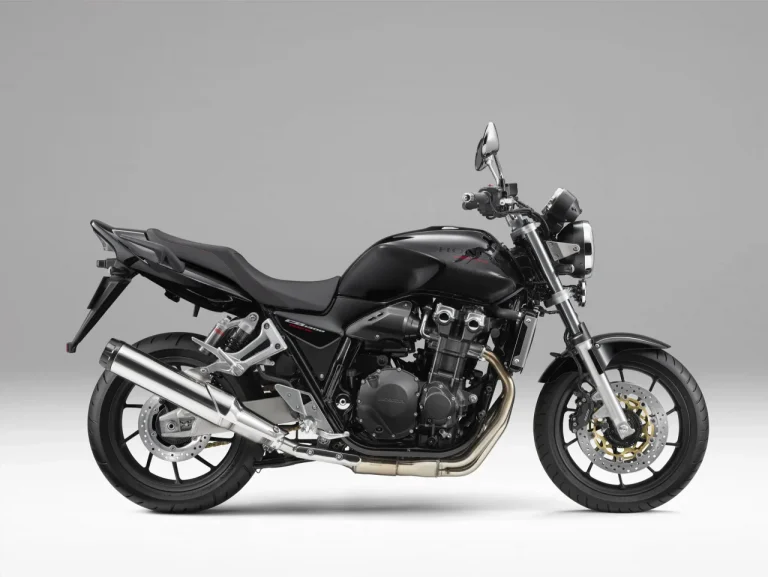 HONDA CB1300 SUPER FOUR Final Edition(グラファイトブラック)