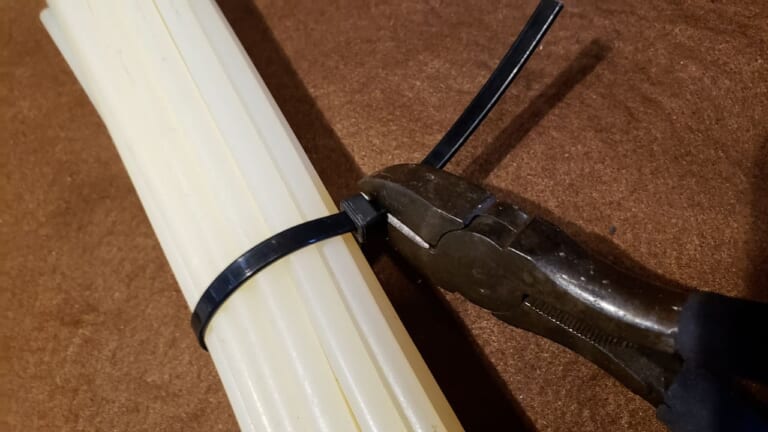 結束バンドの切りっぱなしは危険! ケガを防ぐ3+1通りの裏技|結束バンドの切りっぱなしは危険! ケガを防ぐ3+1通りの裏技