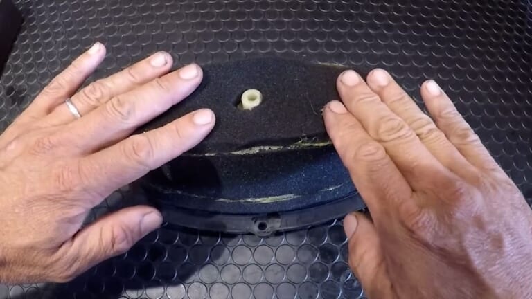 絶版車の欠品エアクリーナーをDIYしよう!【スズキRG400ガンマ復活作戦】|絶版車のエアクリーナーが欠品? 実はDIYできるよ!【スズキRG400ガンマ復活作戦】