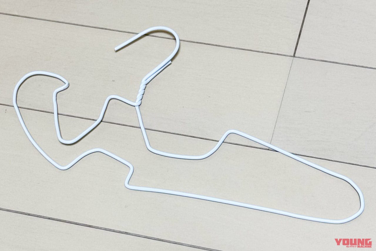 【第8戦アラゴンGP】モーターランド・アラゴン|「100均ハンガーでMotoGPサーキット」制作の激レアさん発見:実は“RVF(NC35)が好きすぎて2台目も作っちゃう”剛の者だった