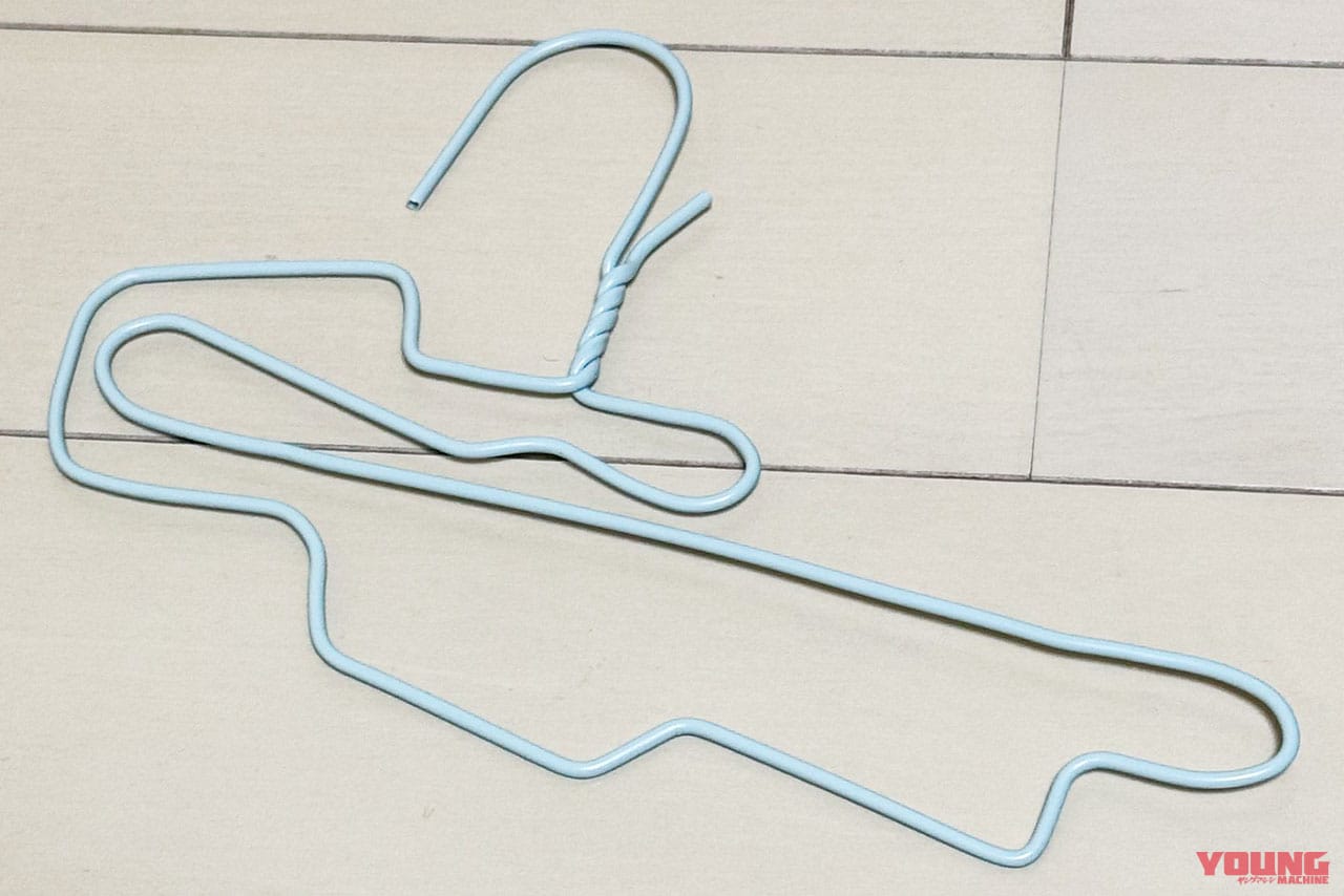 【第9戦イタリアGP】アウトドローモ・インテルナツィオナーレ・デル・ムジェロ|「100均ハンガーでMotoGPサーキット」制作の激レアさん発見:実は“RVF(NC35)が好きすぎて2台目も作っちゃう”剛の者だった