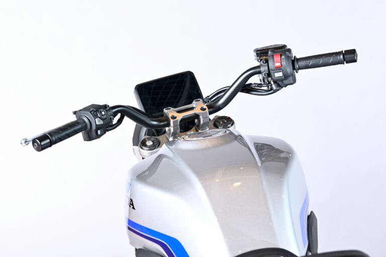 ホンダ|CB1000F コンセプト|市販は意外と近い?! ホンダ「CB1000F コンセプト」が大阪モーターサイクルショーで世界初公開