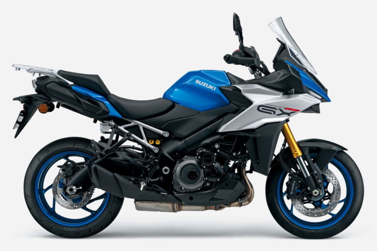 スズキ|GSX-S1000GX|2025年モデル|鮮烈な赤! スズキ「GSX-S1000GX」車体色&価格変更で3/14発売 電子制御サスペンション搭載の楽速クロスオーバー
